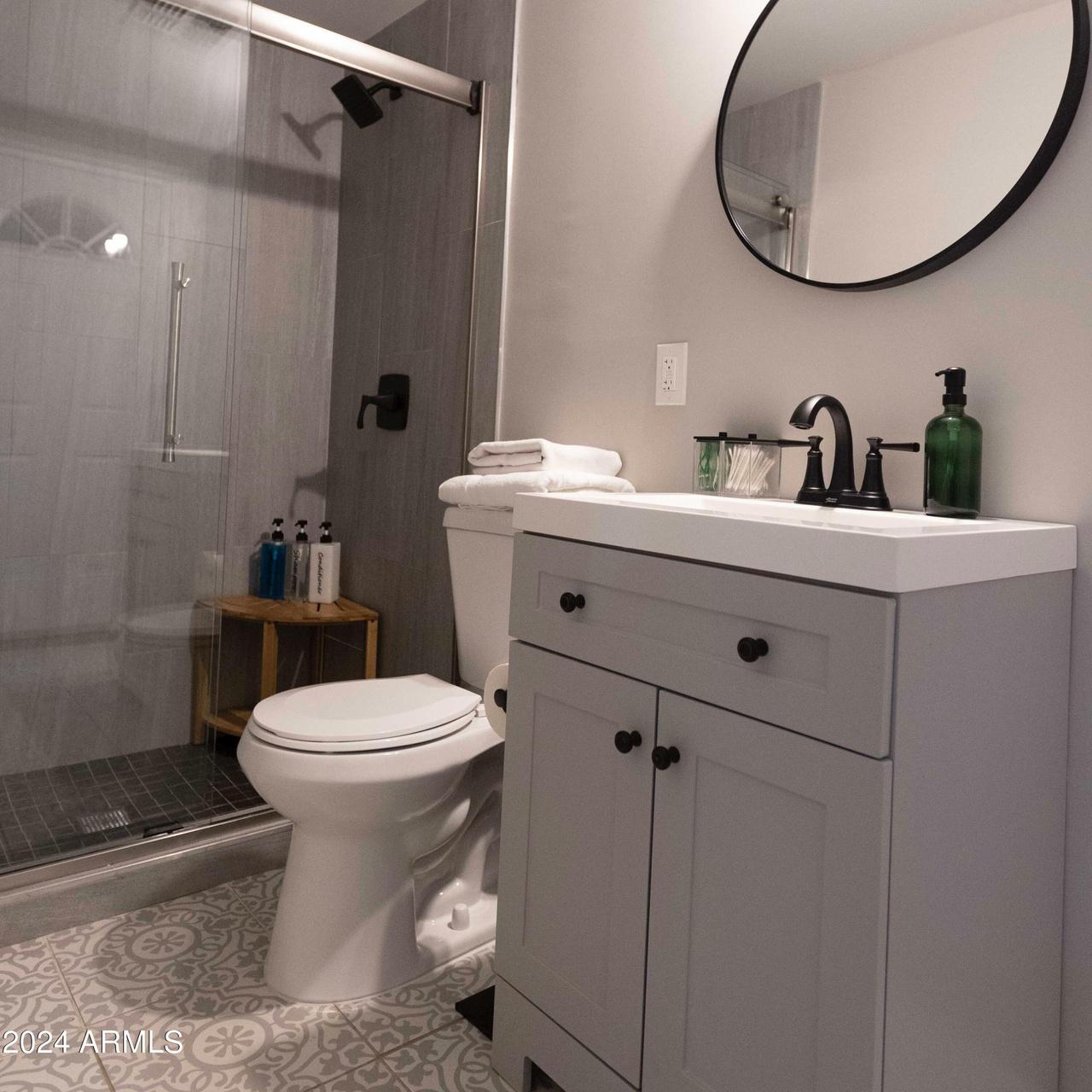 Profile photo 7 of 7