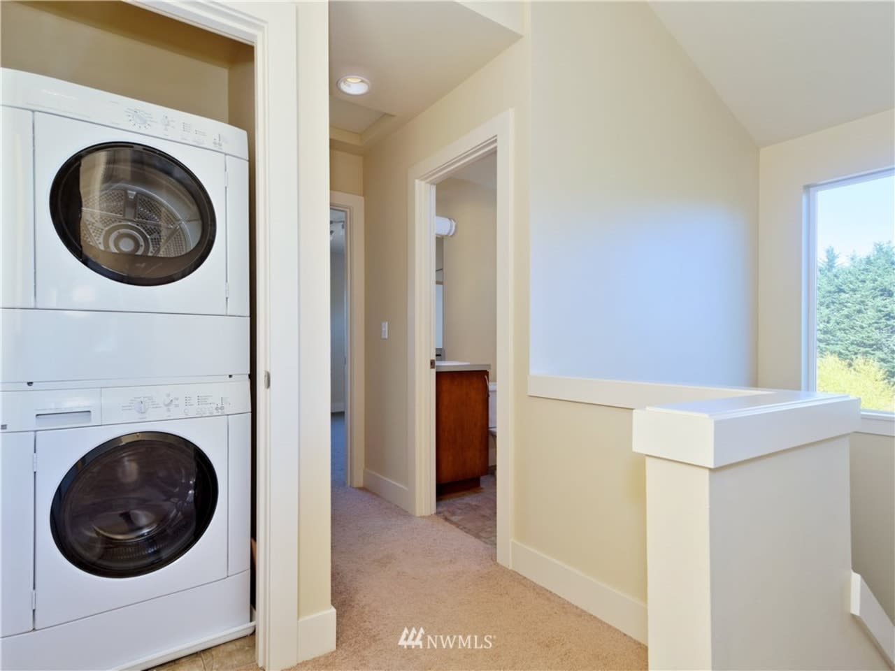 Profile photo 4 of 7