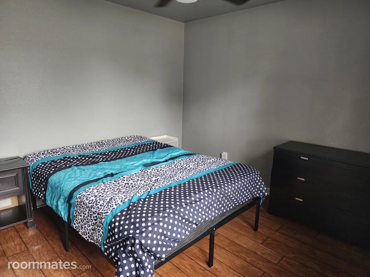 Profile photo 1 of 5