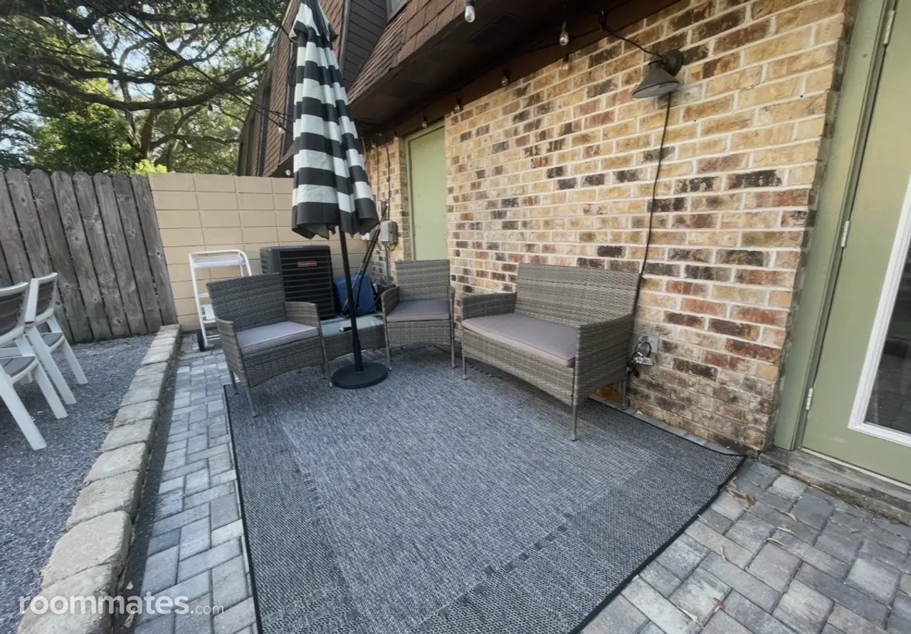 Profile photo 2 of 8