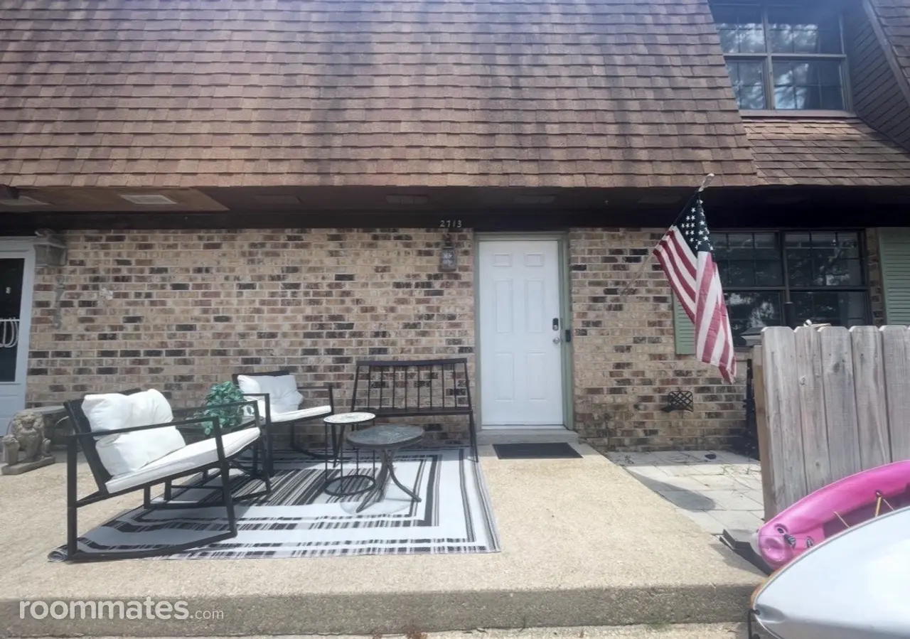 Profile photo 4 of 8