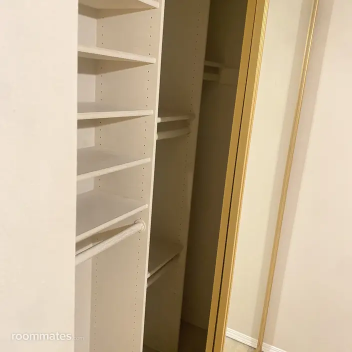 Room for rent in Sacramento, CA $950, house