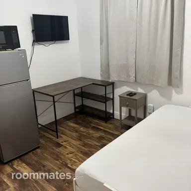 Room for rent in Dania Beach, FL $1000, townhouse