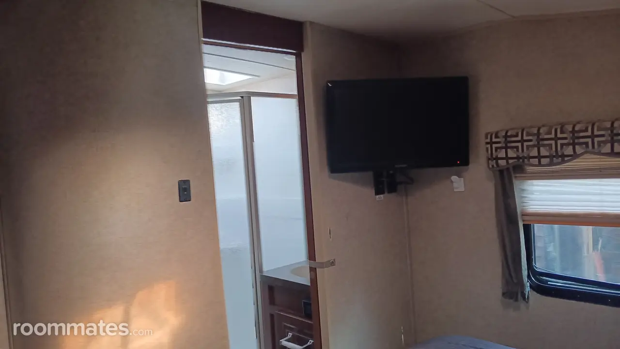 Profile photo 7 of 10