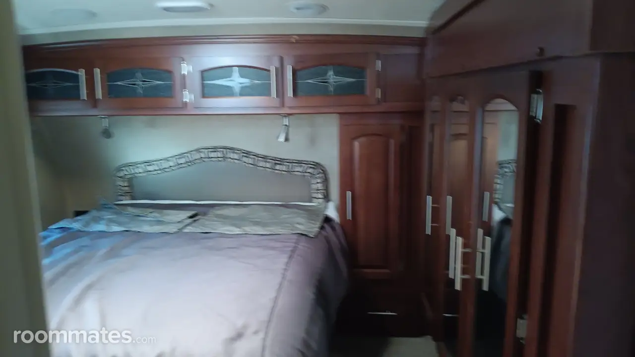 Profile photo 9 of 10