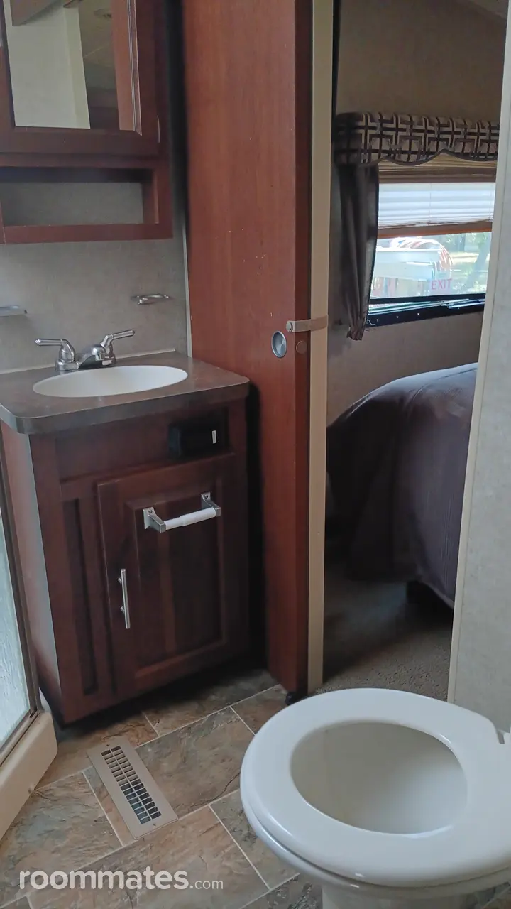 Profile photo 5 of 10