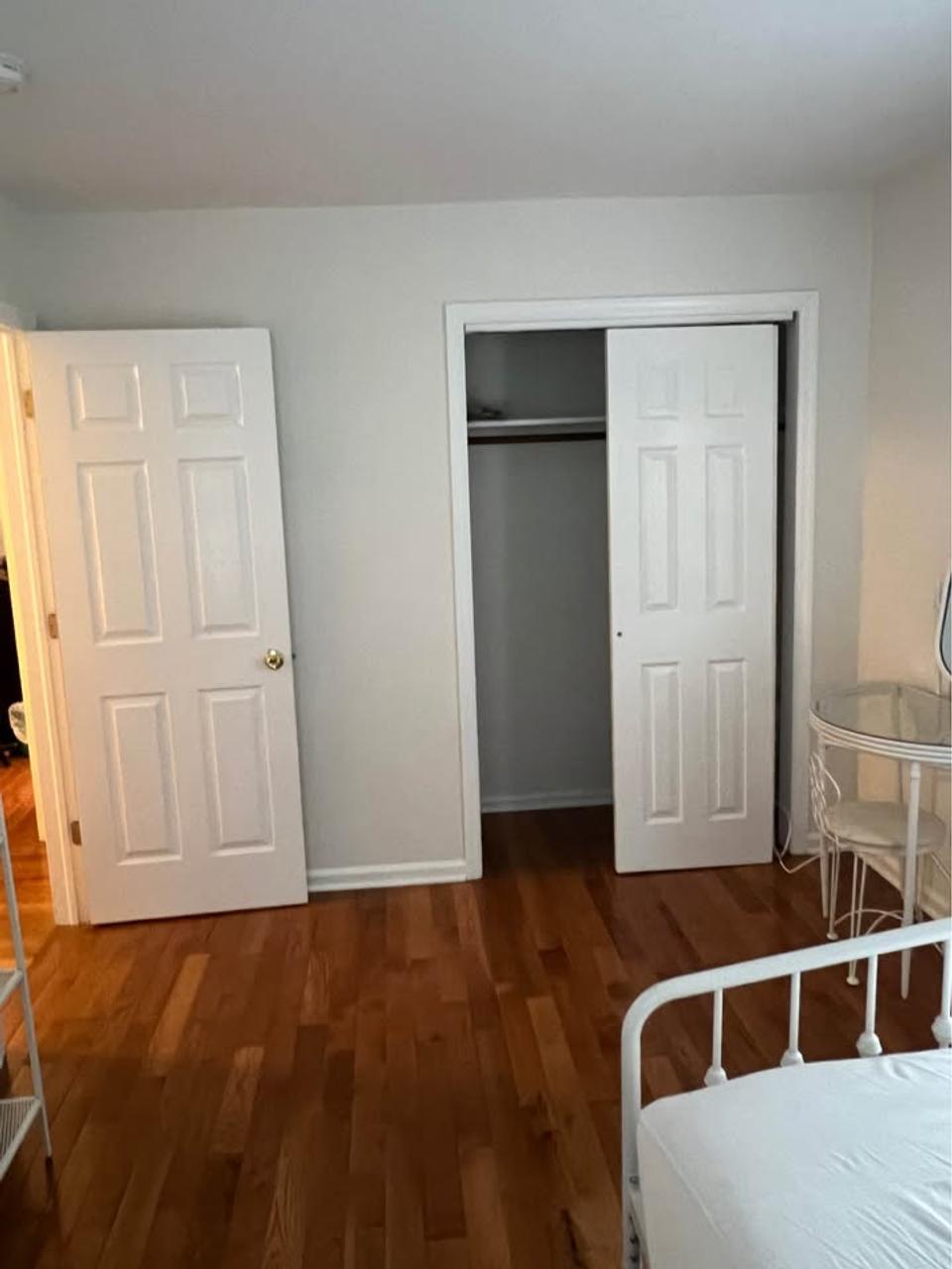 Profile photo 7 of 11