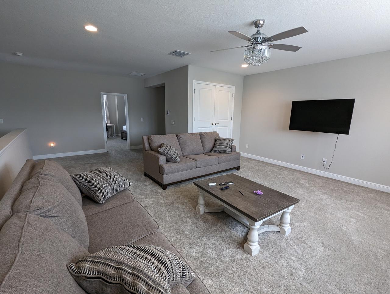 Profile photo 10 of 11