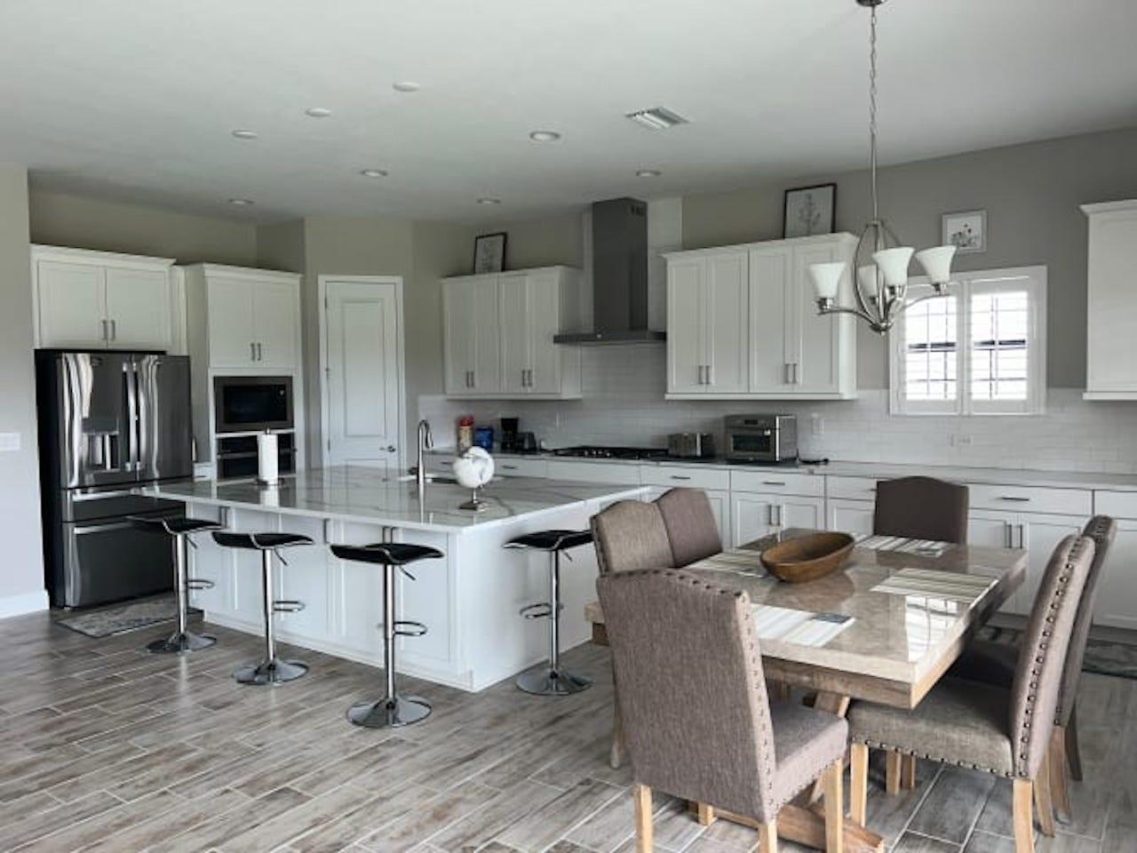 Profile photo 9 of 11