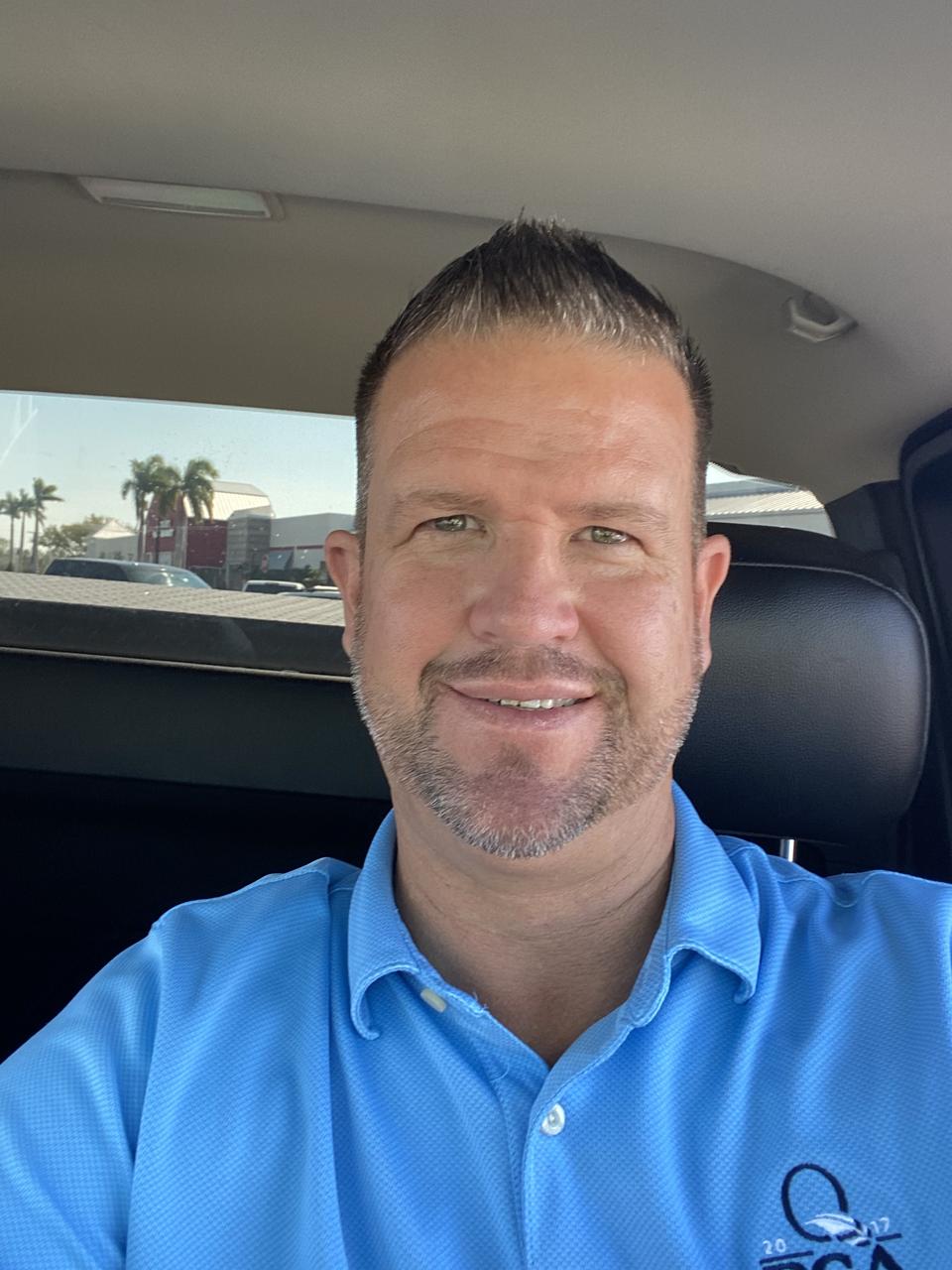 Profile photo 6 of 6