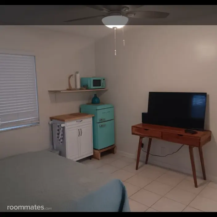 Room for rent in Boca Raton, FL $1100, house