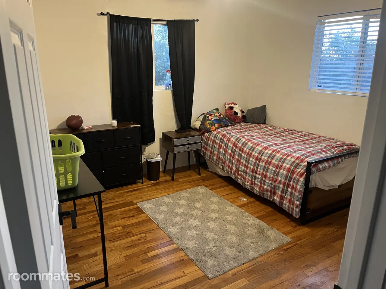 Profile photo 6 of 13