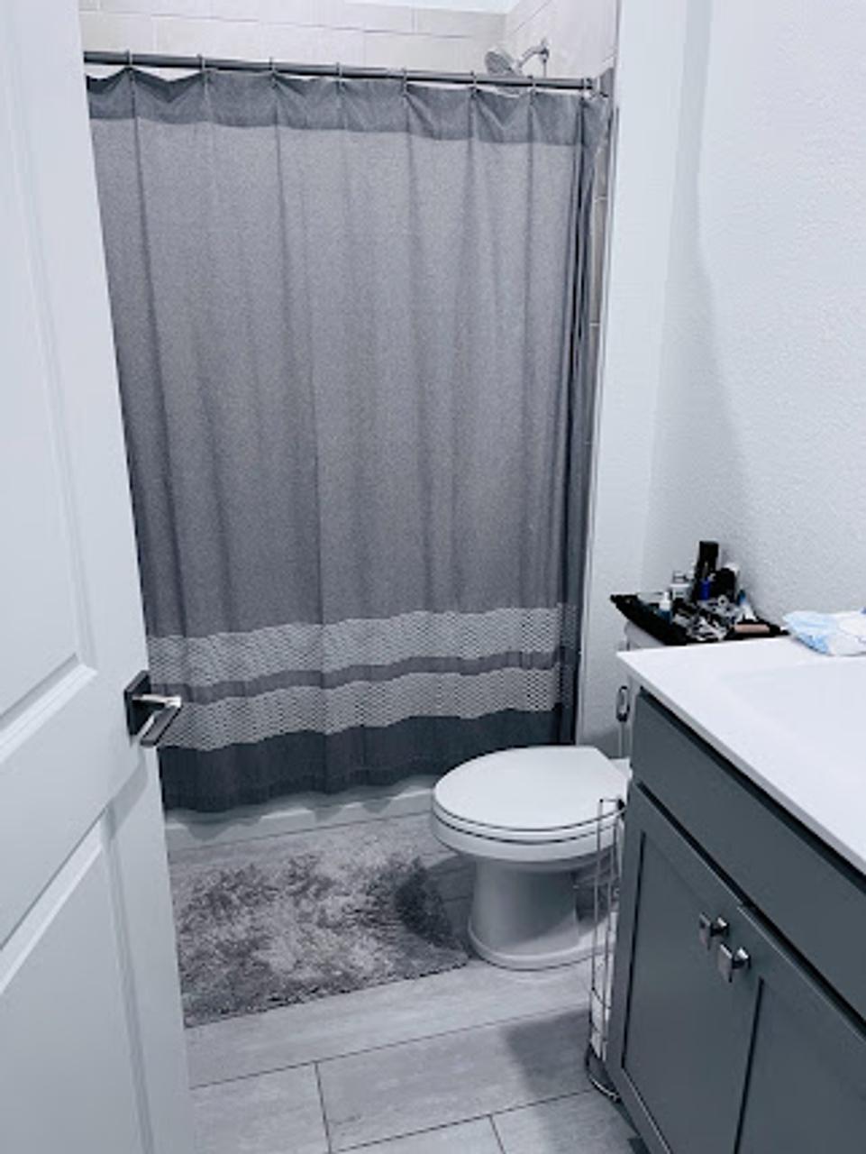 Profile photo 5 of 6