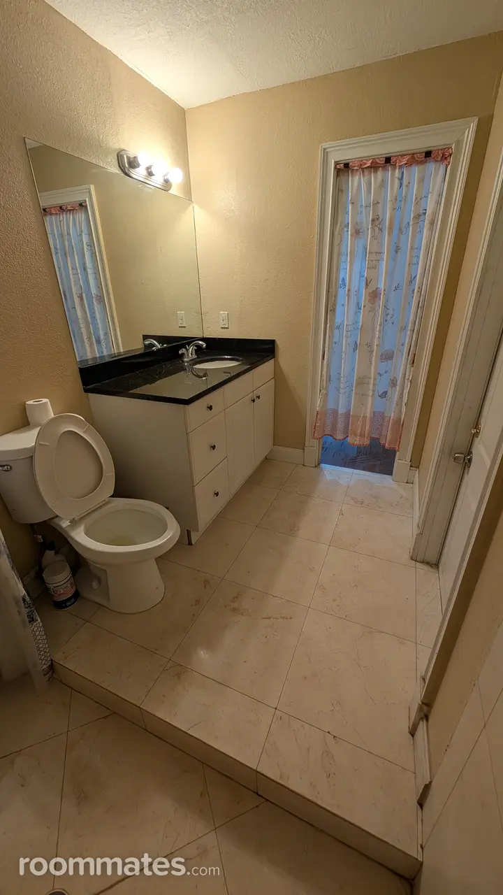 Profile photo 9 of 9