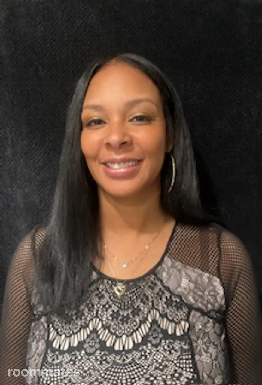 Profile photo 8 of 8