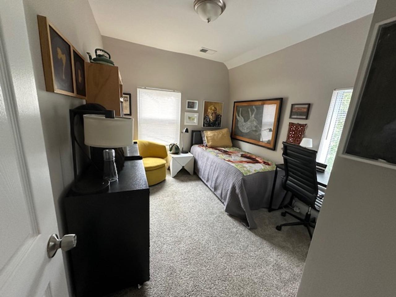 Profile photo 1 of 9