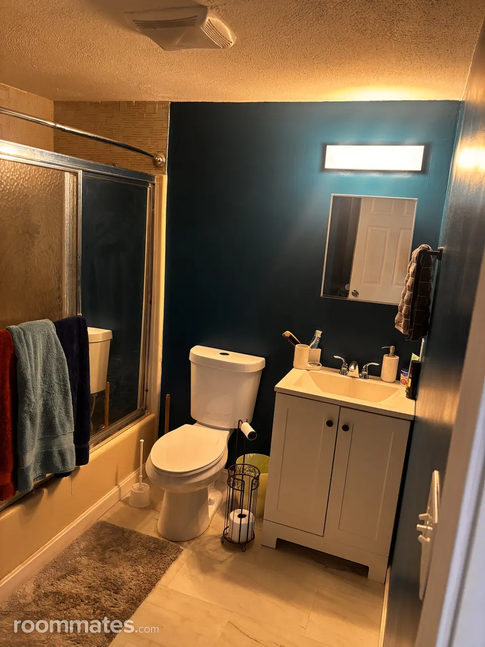 Profile photo 3 of 10