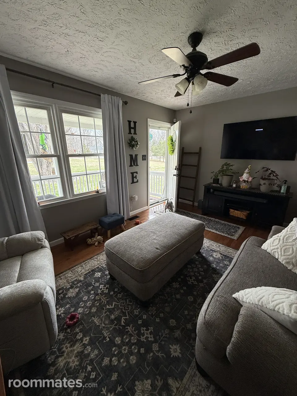 Profile photo 7 of 10