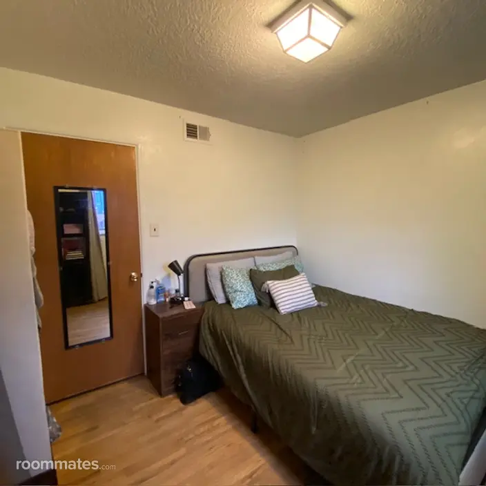 Room for rent in Santa Fe, NM $675, house