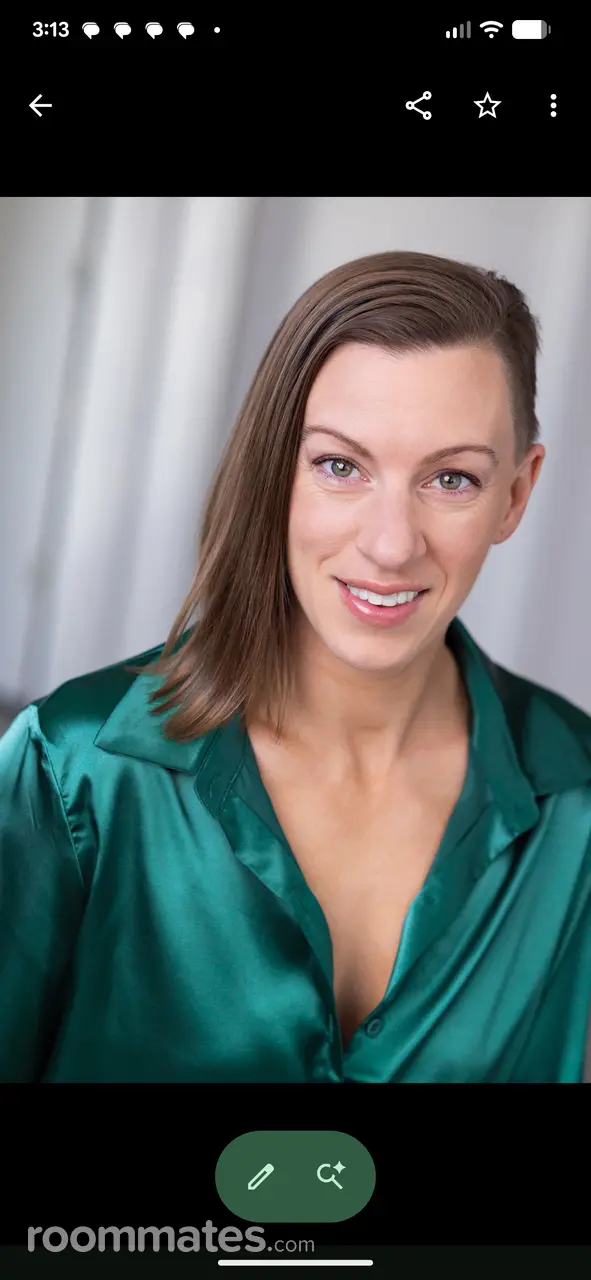 Profile photo 1 of 4