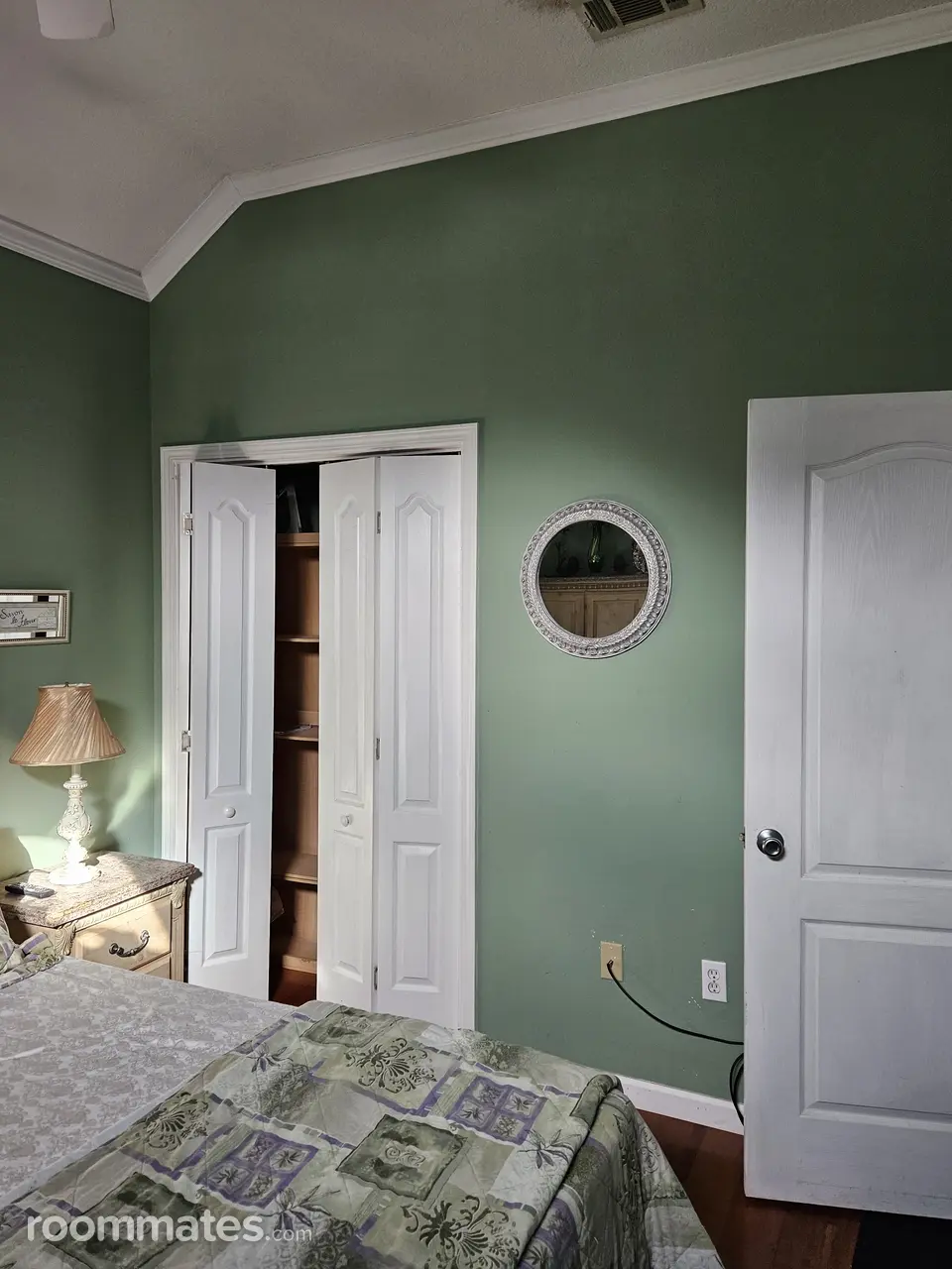 Profile photo 3 of 5