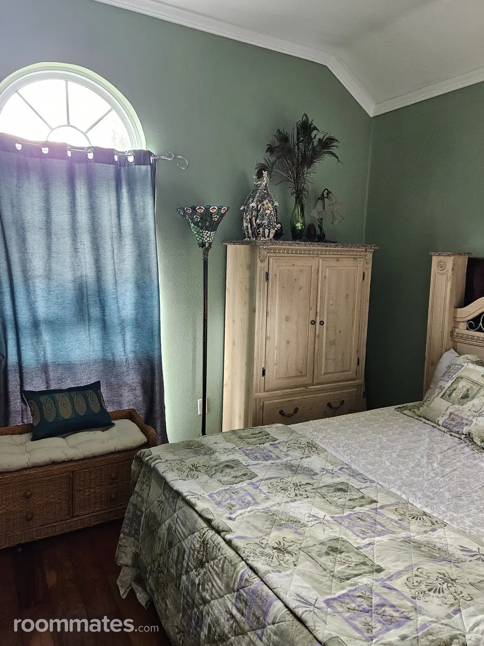 Profile photo 4 of 5