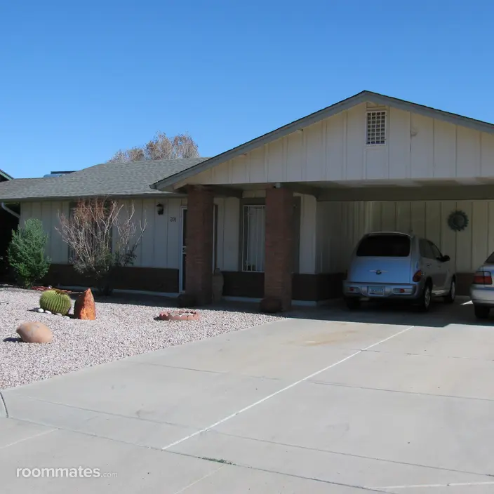 Room for rent in Phoenix, AZ $800, house