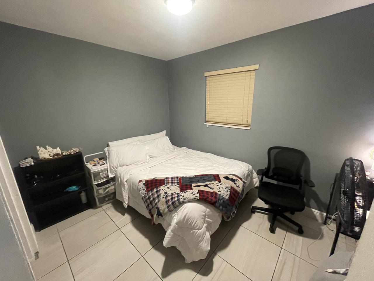 Profile photo 1 of 4