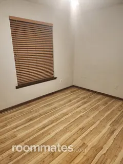 Room for rent in Jacksonville, FL $725, house