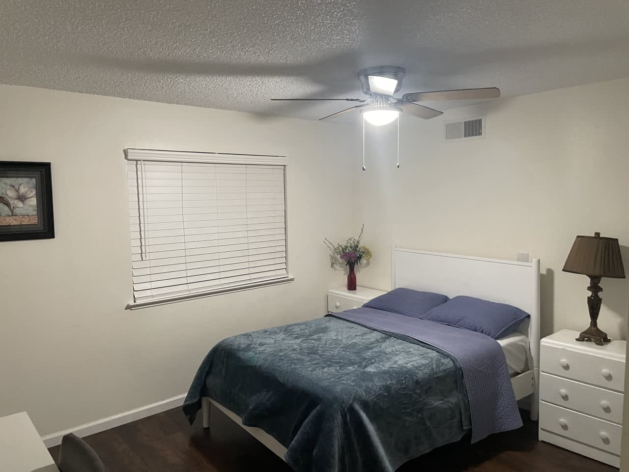 Profile photo 2 of 4