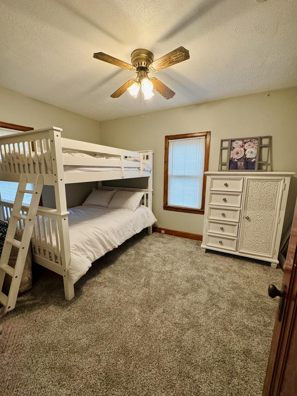 Profile photo 5 of 11