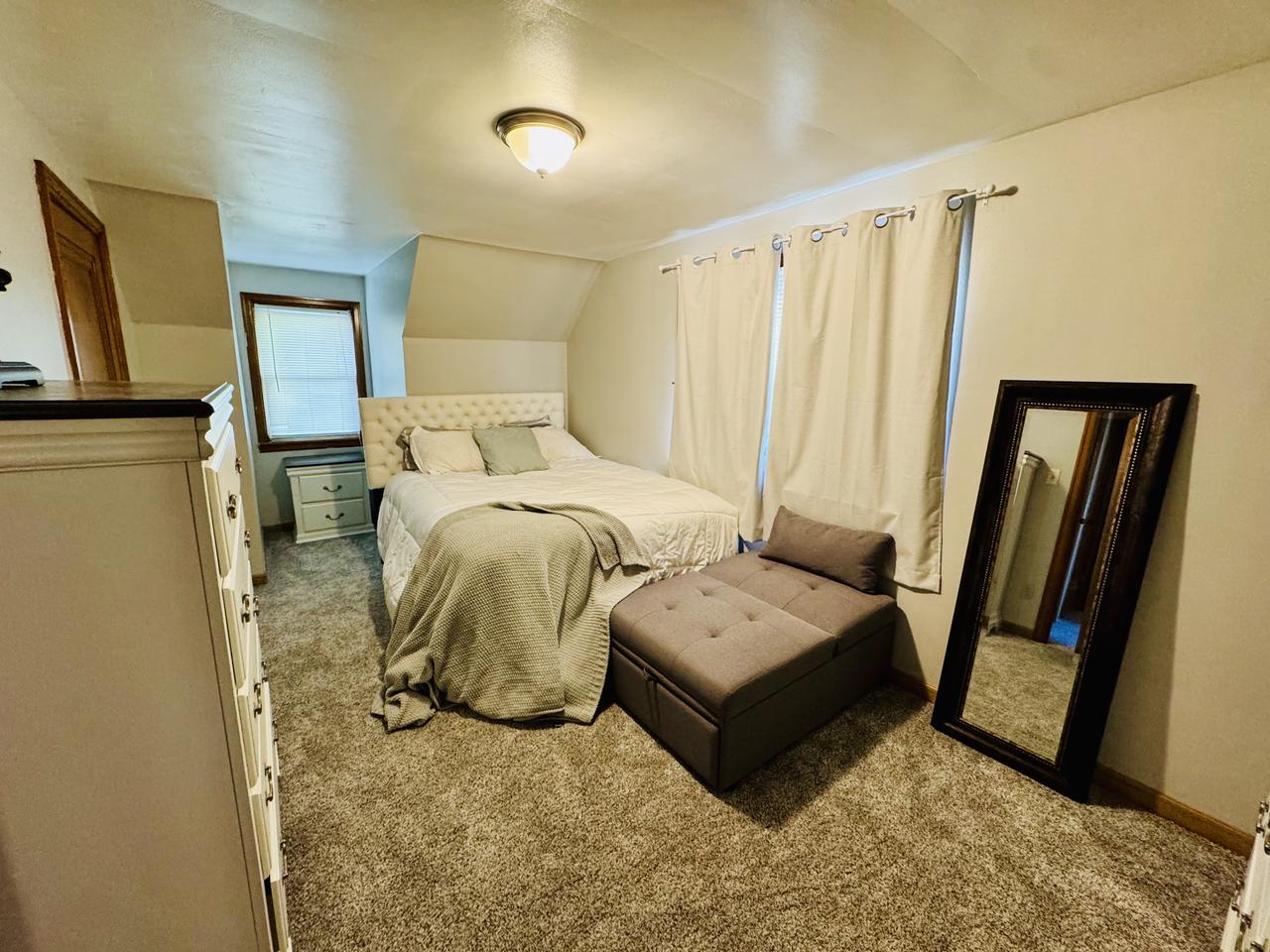 Profile photo 3 of 11