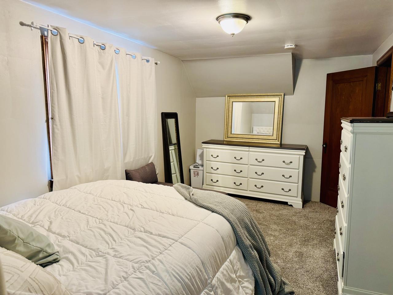 Profile photo 4 of 11