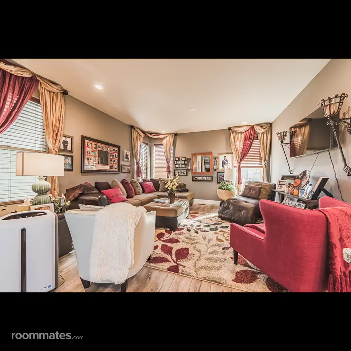 Room for rent in Colorado Springs, CO $1050, house