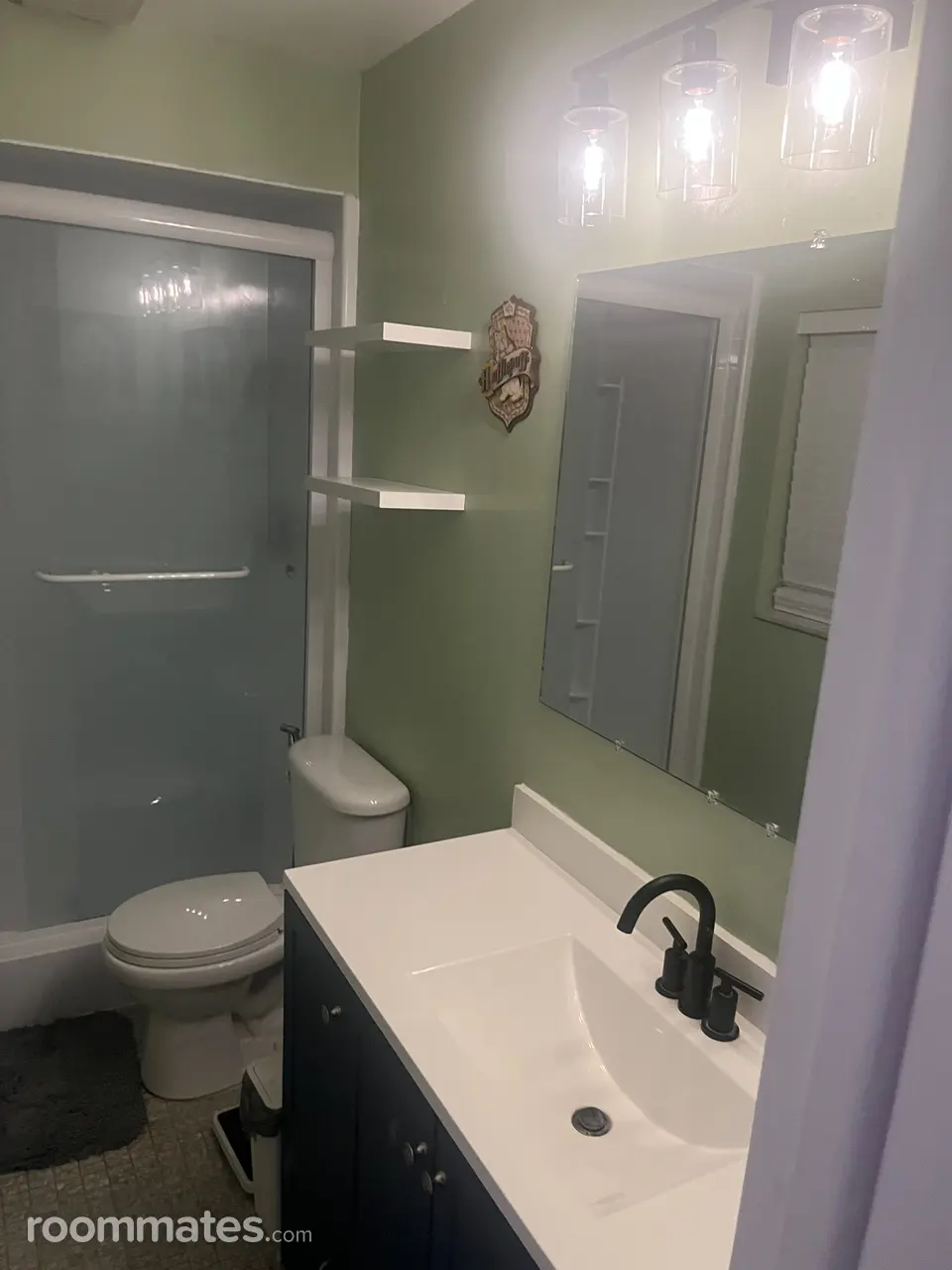 Profile photo 4 of 10