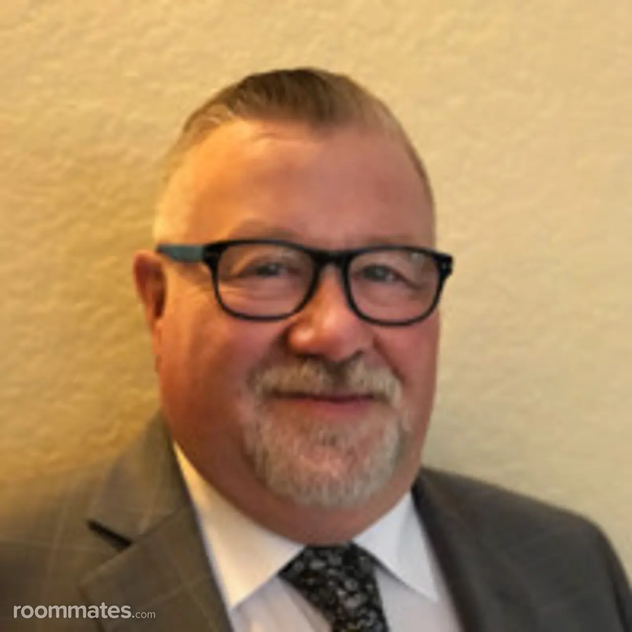 Profile photo 10 of 10