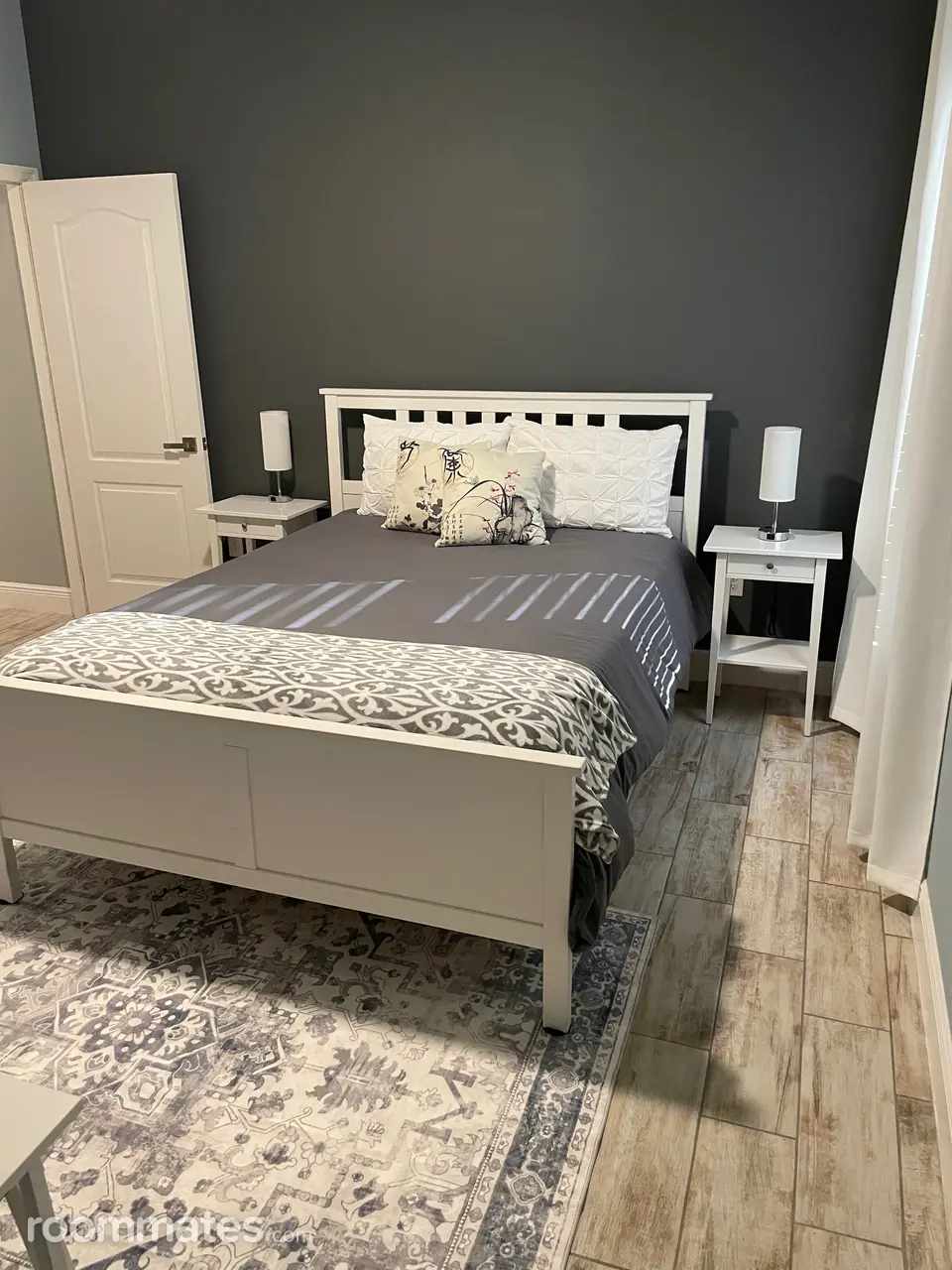 Profile photo 7 of 10