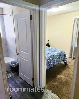 Room for rent in Jacksonville, FL $680, house