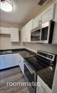 Room for rent in Jacksonville, FL $680, house