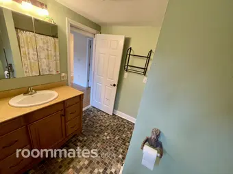 Room for rent in Beverly, MA $1550, house