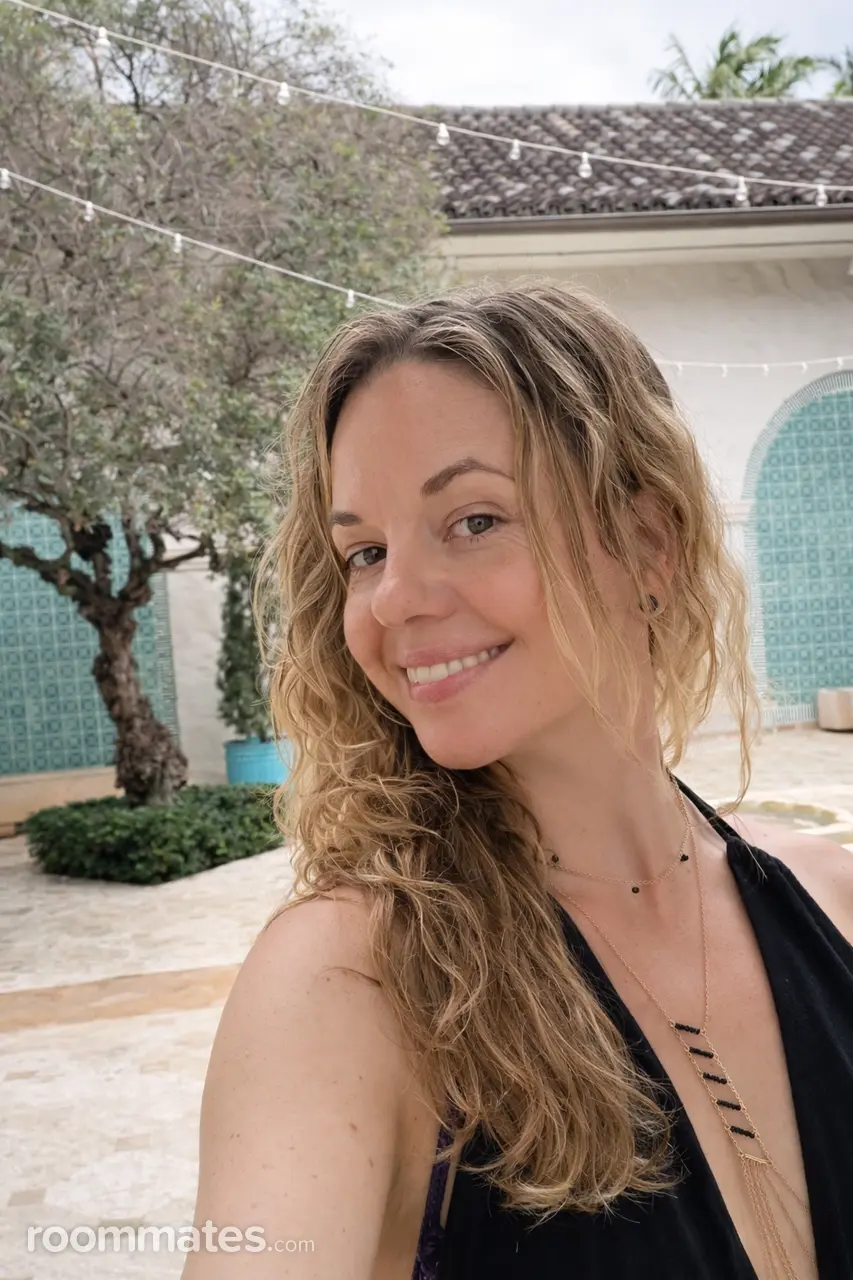 Profile photo 16 of 16