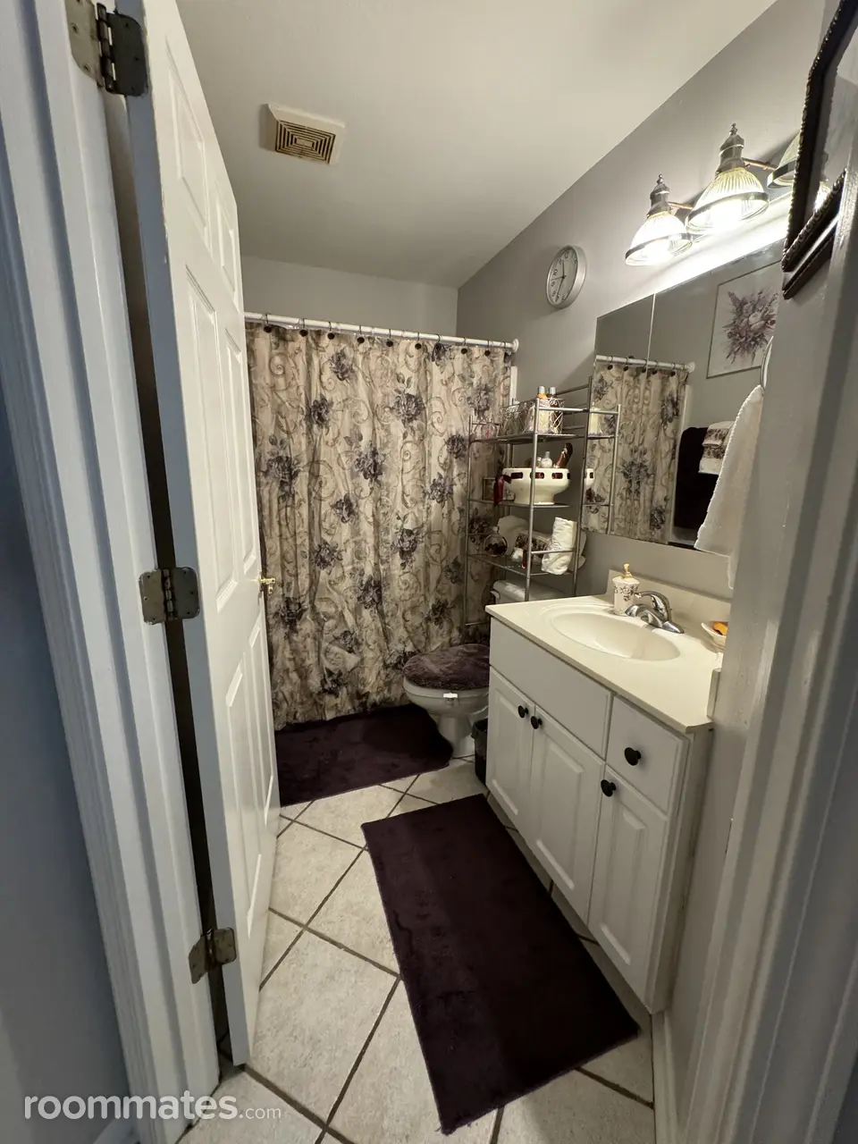 Profile photo 7 of 10