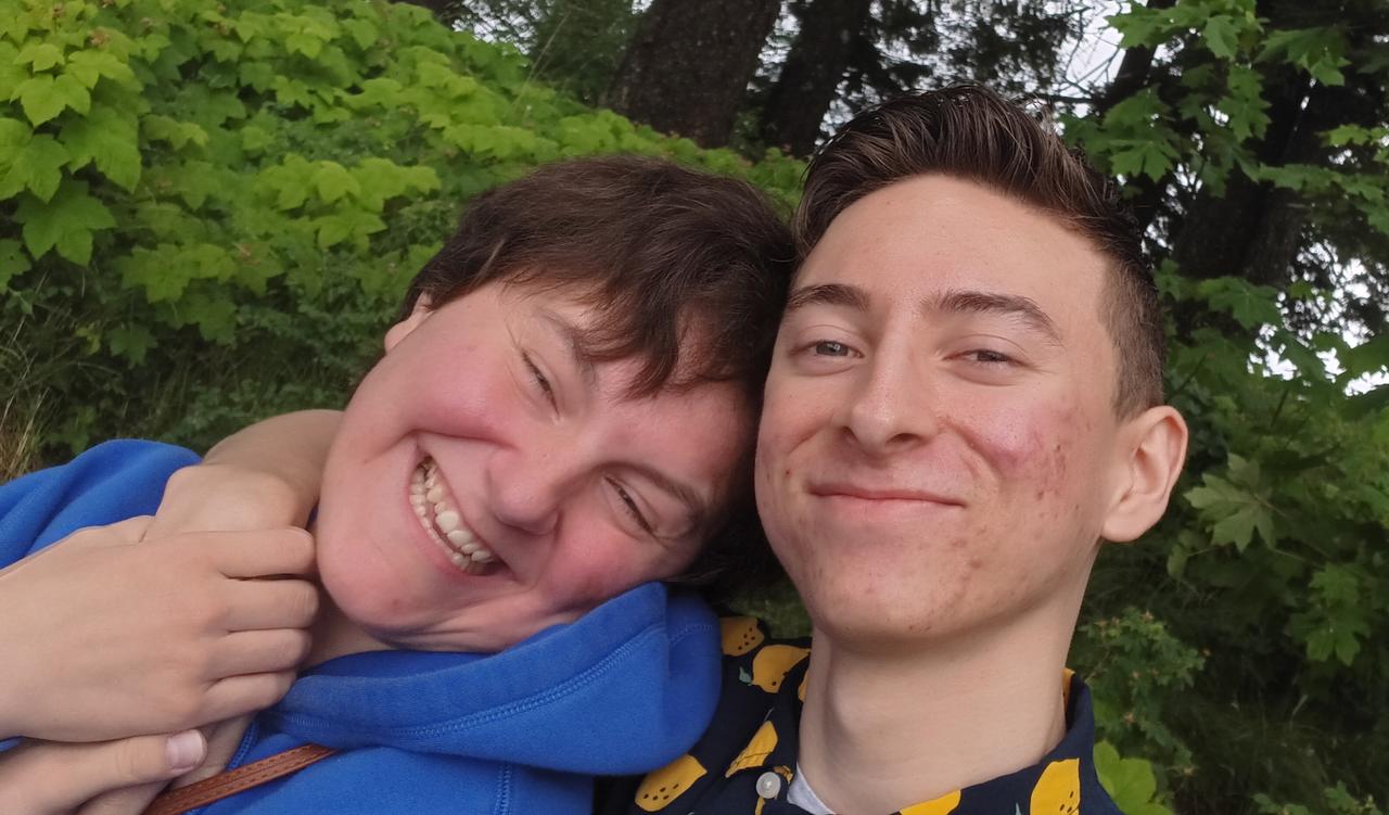 Profile photo 7 of 10