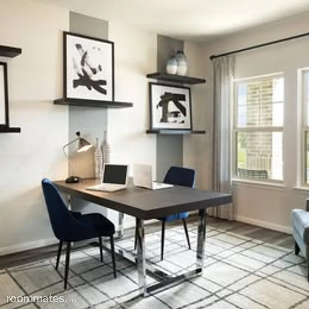 Profile photo 3 of 8