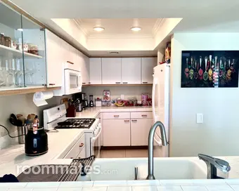 Room for rent in Cathedral City, CA $1500, condo