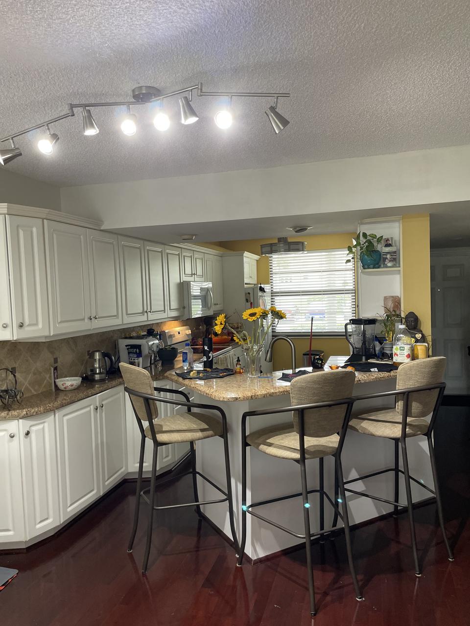 Profile photo 5 of 5