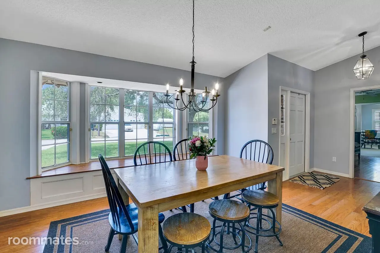 Profile photo 4 of 6