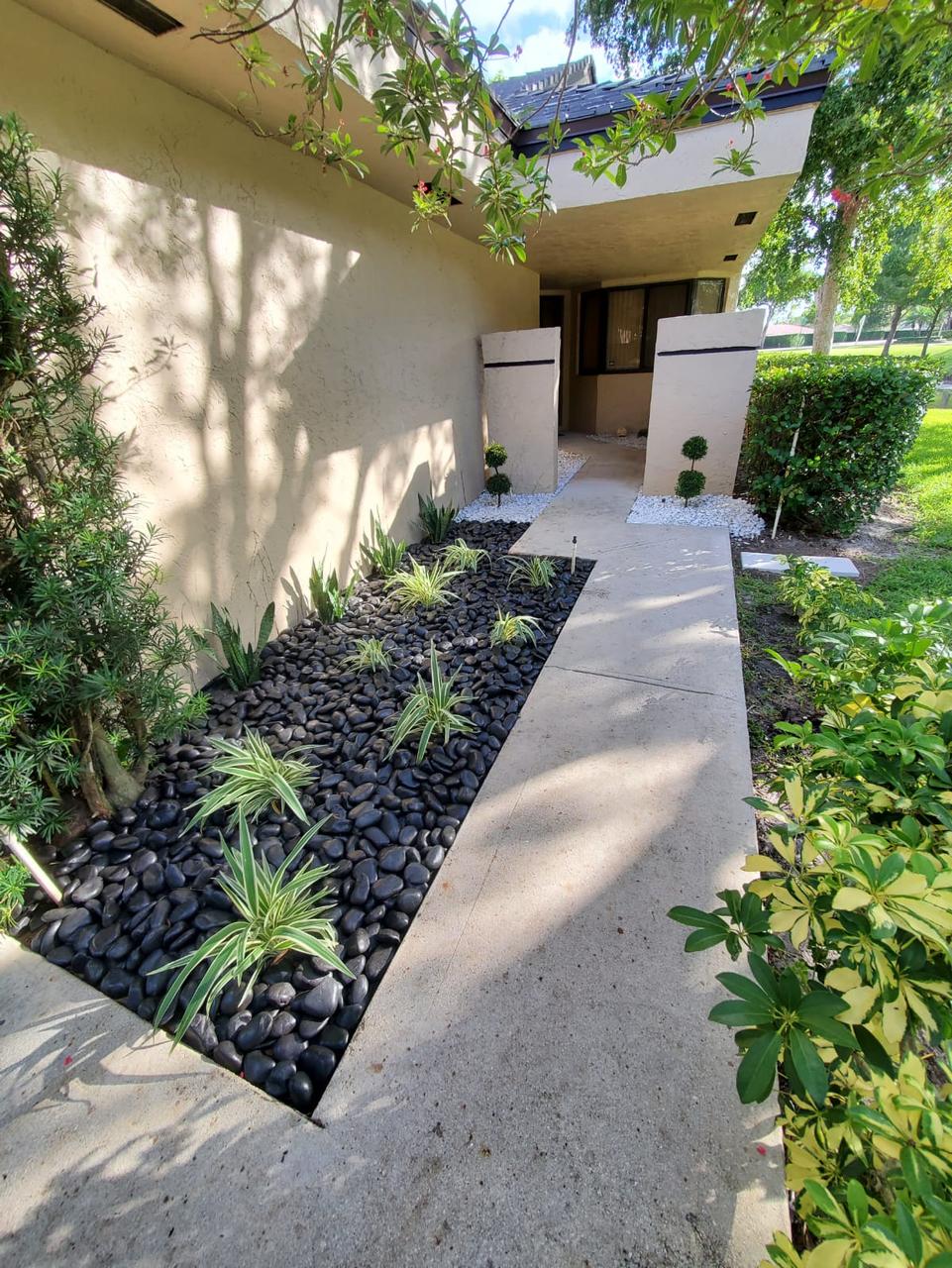 Profile photo 17 of 18