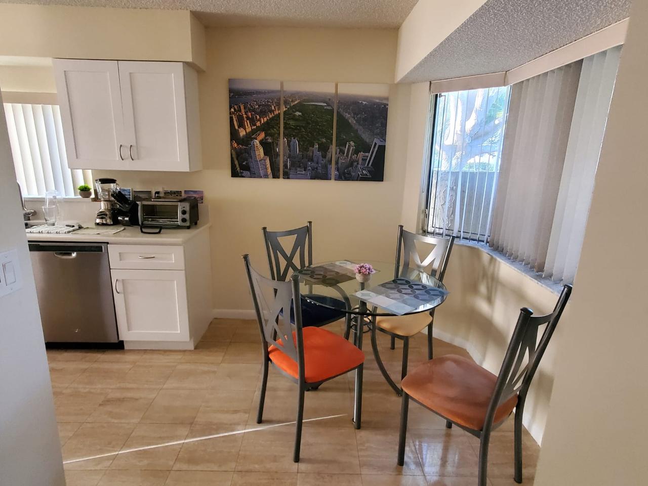 Profile photo 16 of 18