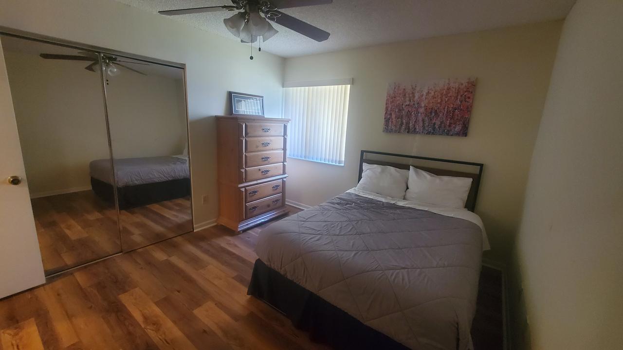 Profile photo 4 of 18